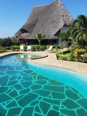 Outdoor pool - Kenga Giama Resort (Malindi)
