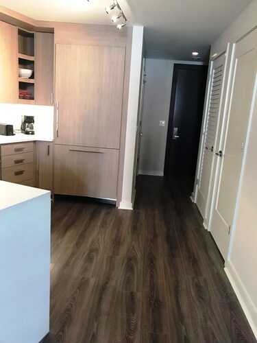 Weichert Suites in Bethesda