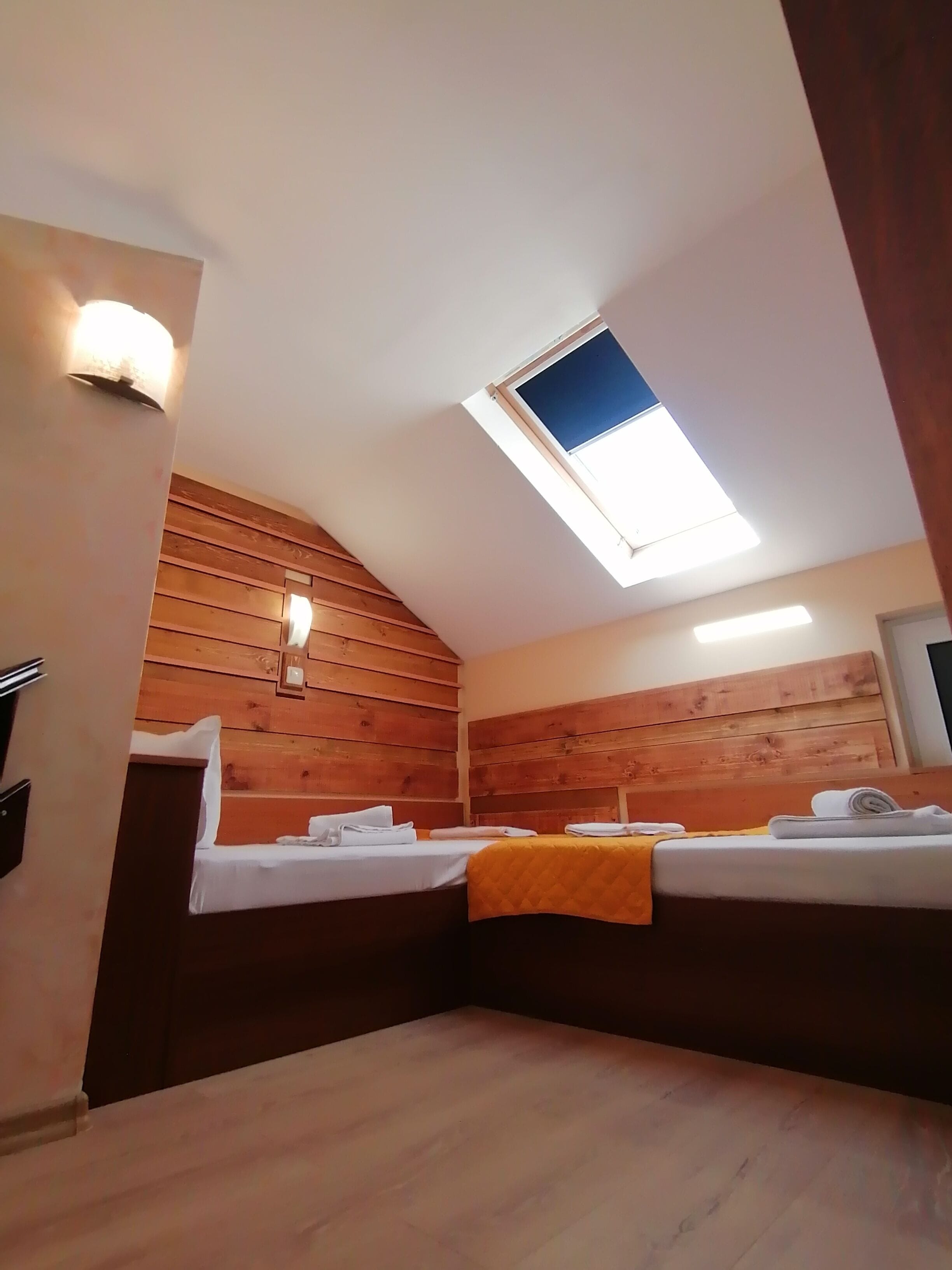 Kamer | Geluiddichte muren, gratis kabelinternet, beddengoed