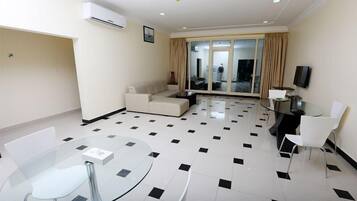 ทีวีจอแอลอีดี 32 นิ้ว พร้อมช่องดาวเทียม, ทีวี