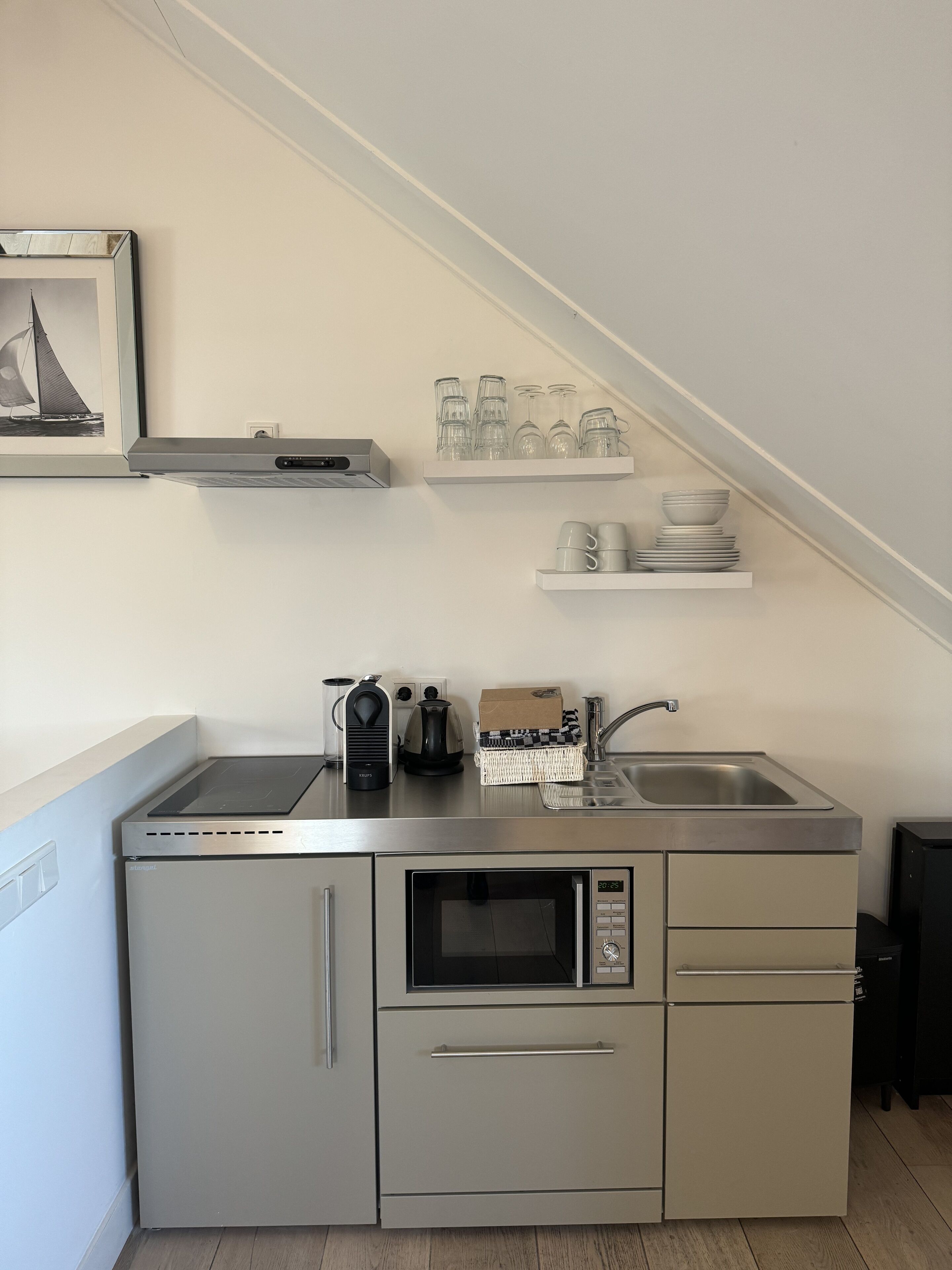 basic studio | private kitchenette | full-sized fridge, microwave, espresso maker, coffee/tea maker