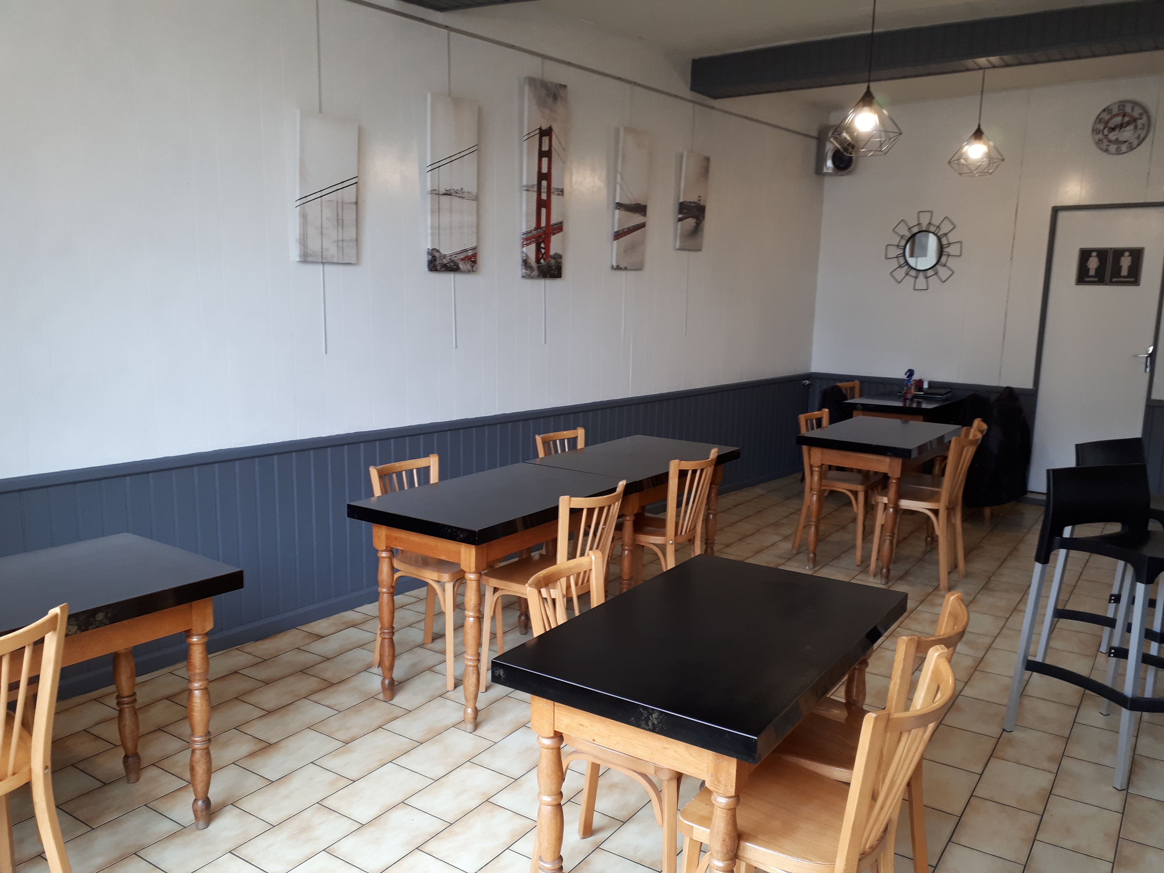 Kontinental frokost på hverdagene (EUR 7 per person)