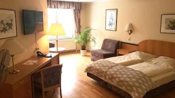 Room | Premium bedding, individually decorated, individually furnished, desk