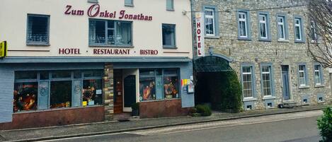 Bar (en la propiedad)