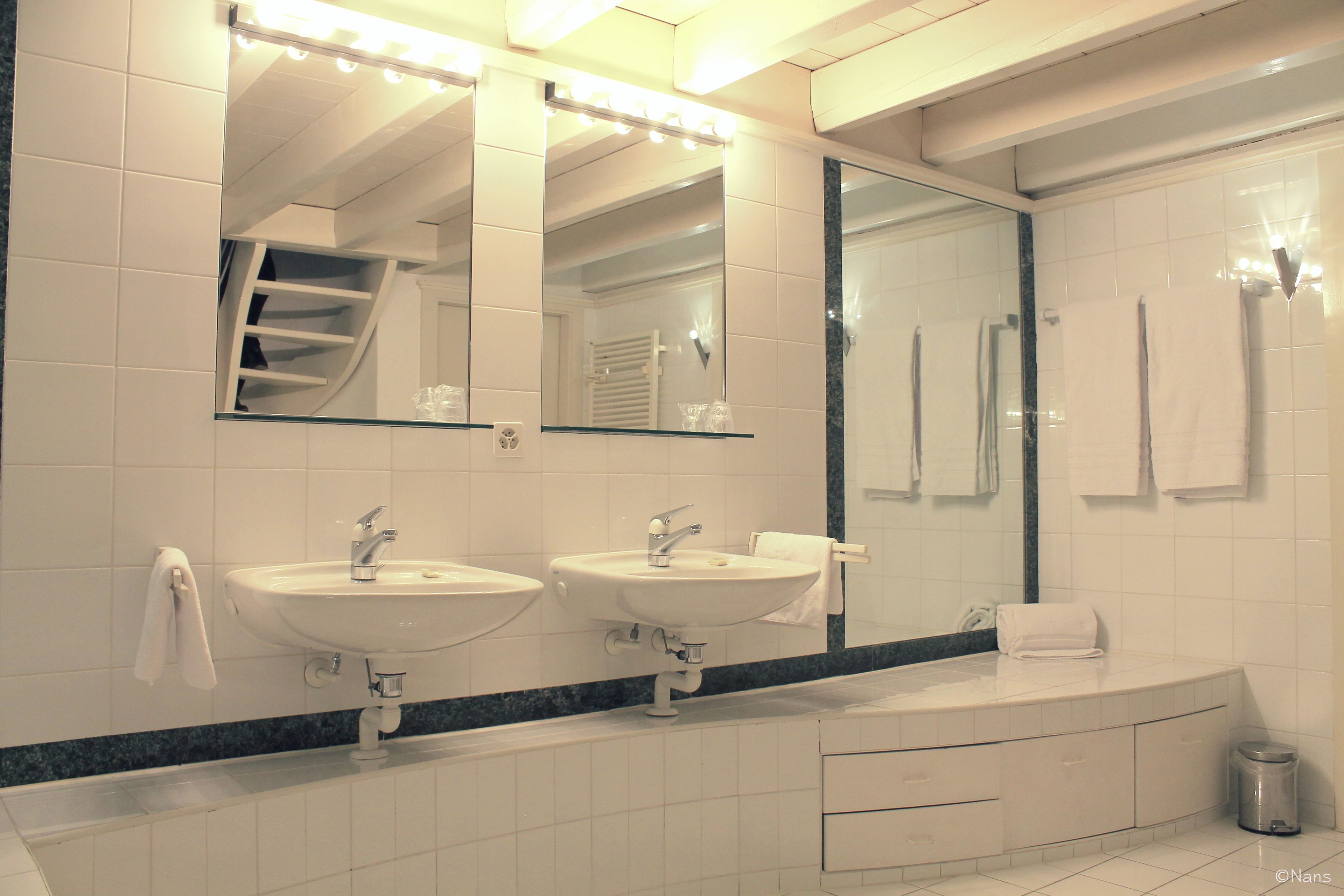 family room | bathroom | free toiletries, hair dryer, towels