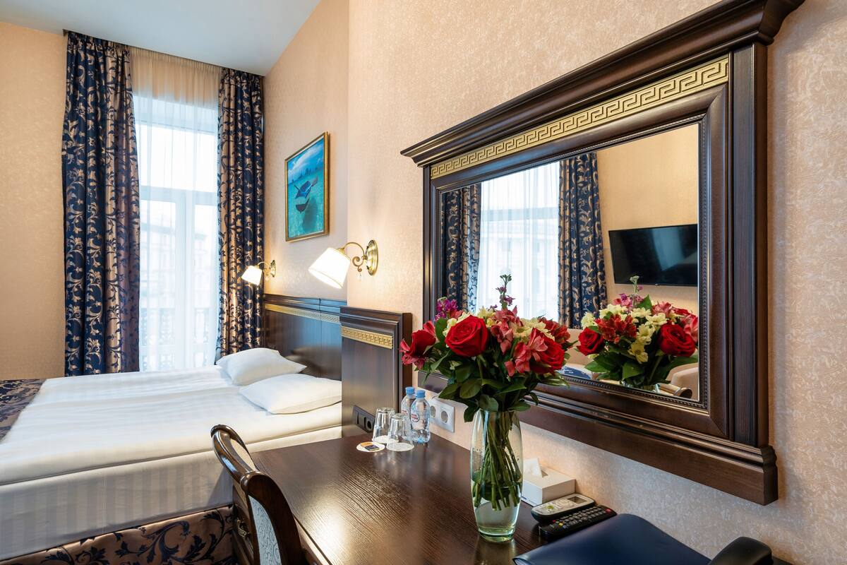 Deluxe Double or Twin Room