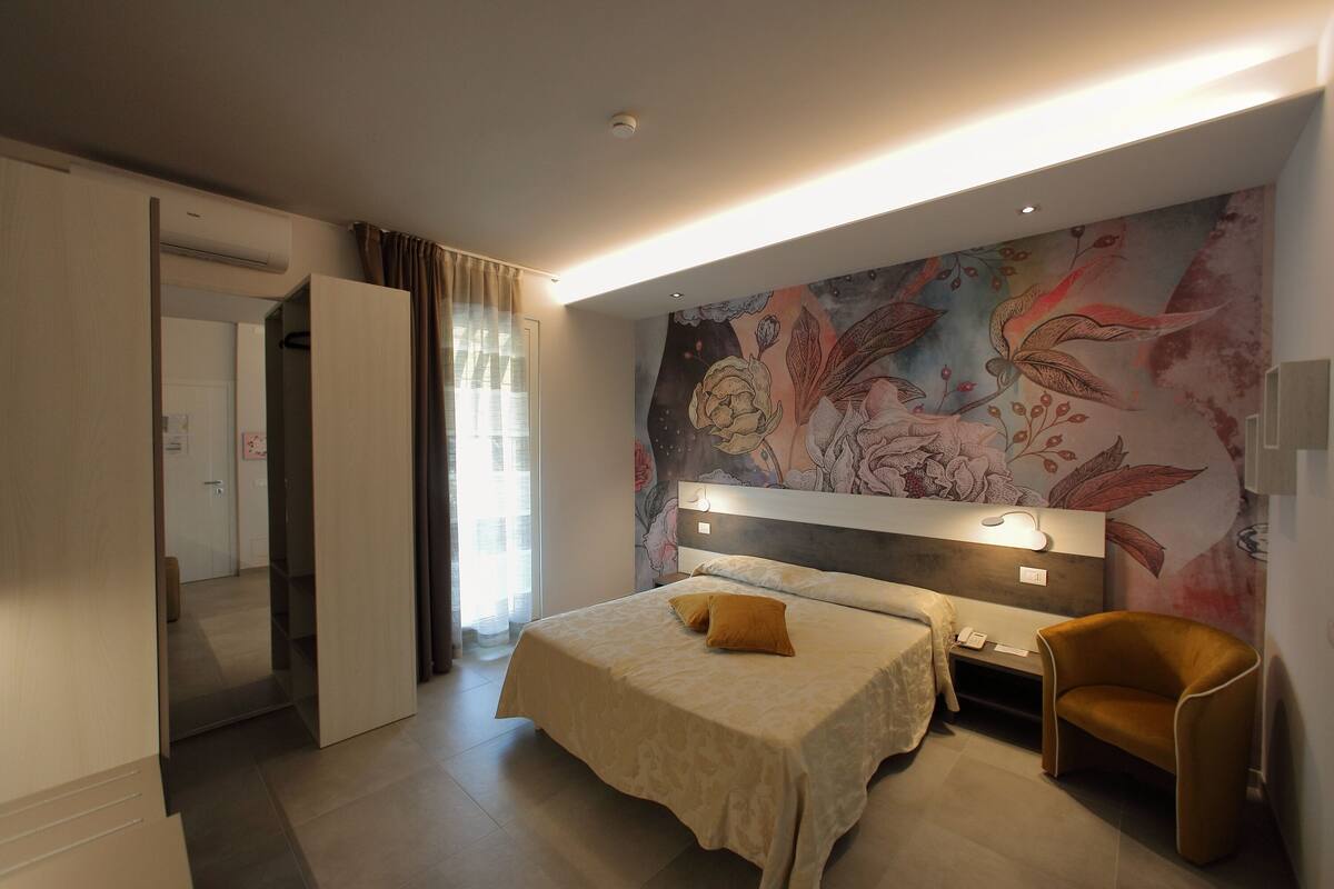 superior double room, 1 double bed, lake view | in-room safe, desk, free wifi, bed sheets