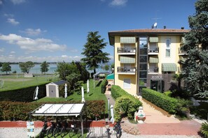 Basic Double or Twin Room, Tower | View from room - Hotel Campanello (Castelnuovo del Garda)