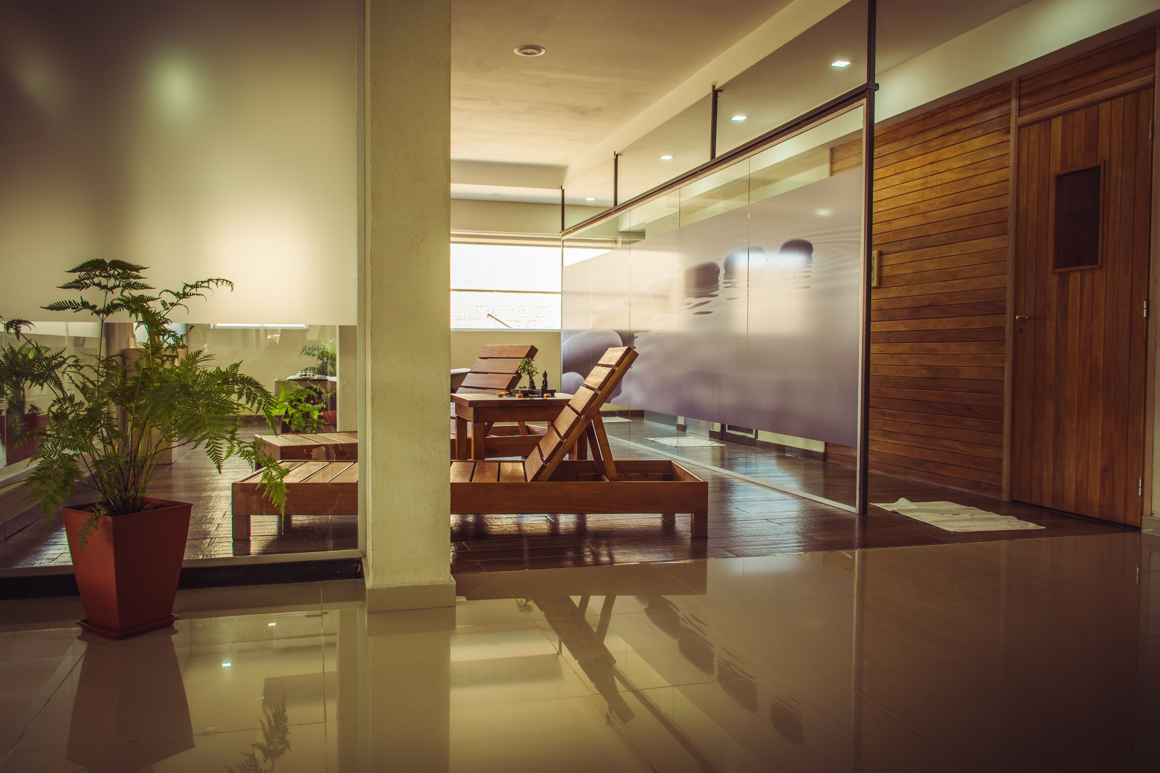 sauna, hot tub, steam room, body treatments, hydrotherapy