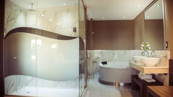 Suite Presidencial | Badkamer met douche