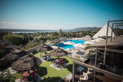 Eleton Resort & SPA