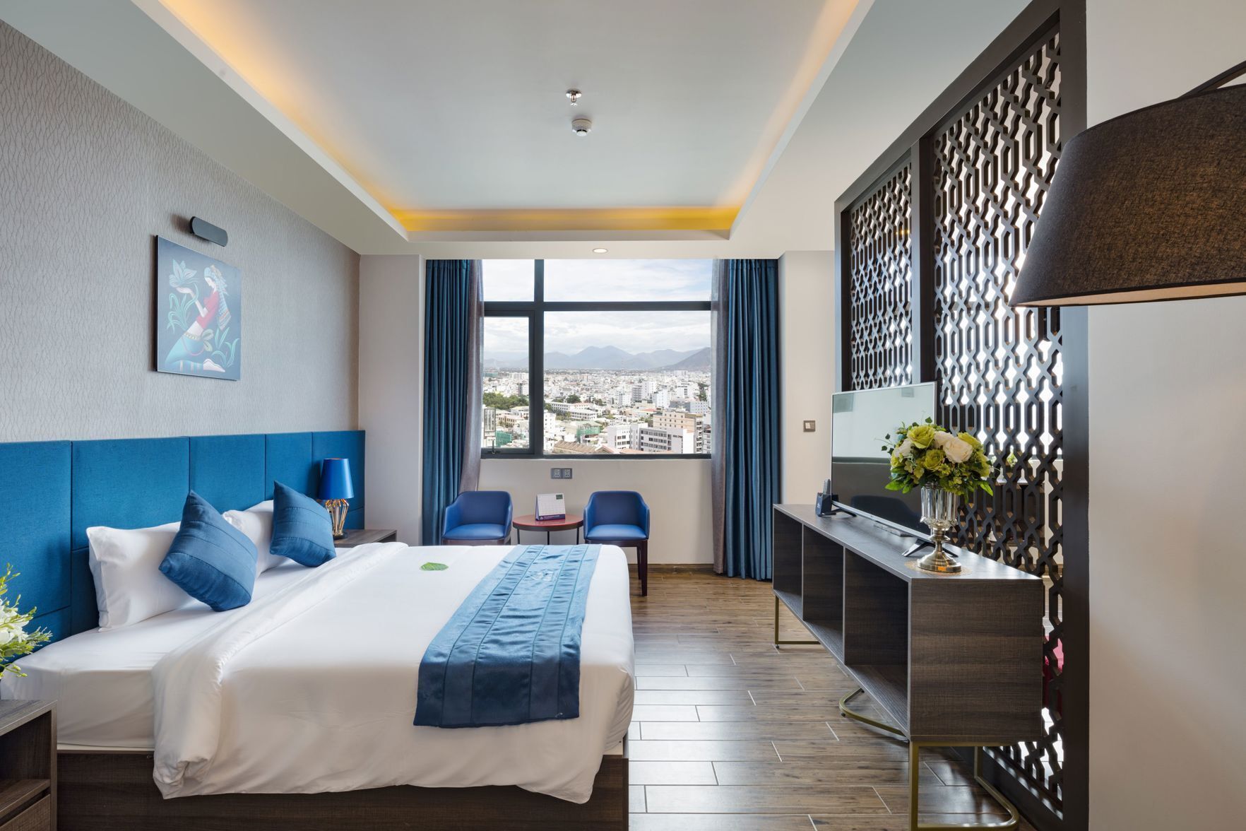 Free minibar items, in-room safe, desk, blackout drapes