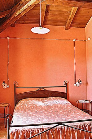 Superior Double Room | Premium bedding, down comforters, memory foam beds, soundproofing - Agriturismo Yes Boss (Morcone)