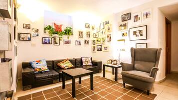 Área de estar no saguão