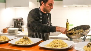 Family dining - The Beehive Hostel (Rome)