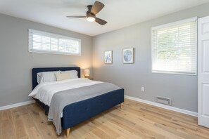 尊榮獨棟房屋, 4 間臥室 | 4 間臥室、書桌、熨斗/熨衣板、免費無線上網