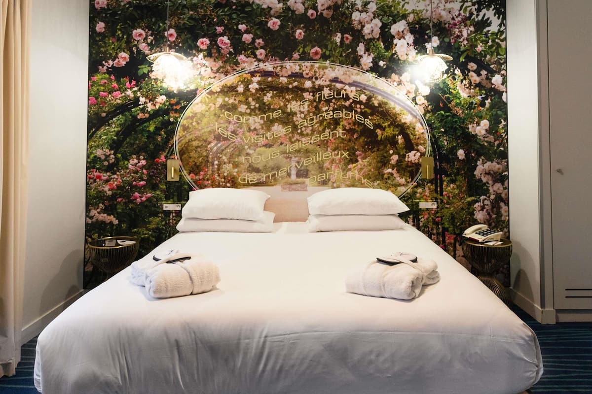 Privilege, Superior Double Room, 1 Double Bed | Premium bedding, in-room safe, desk, free WiFi