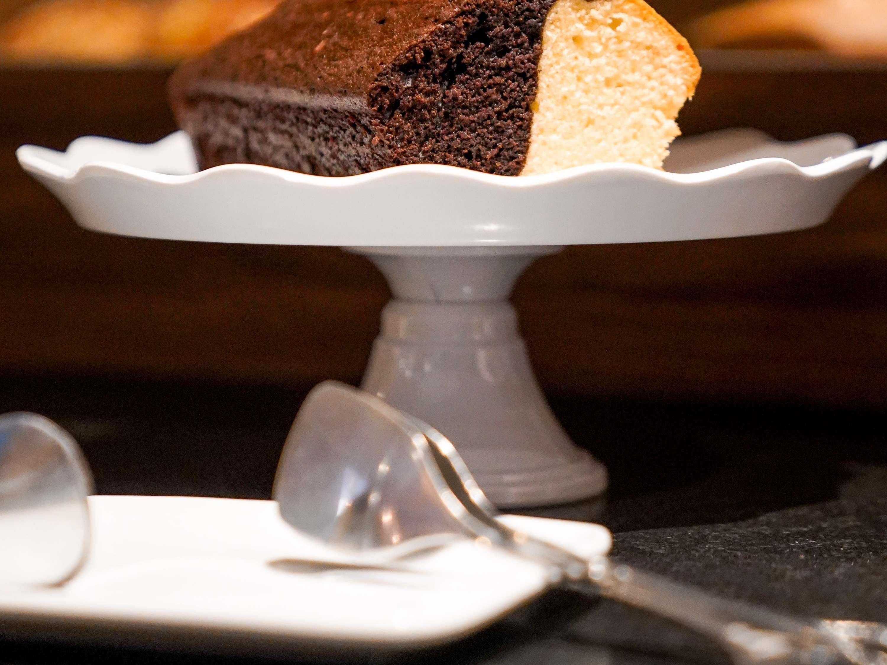 daily buffet breakfast (eur 19 per person)