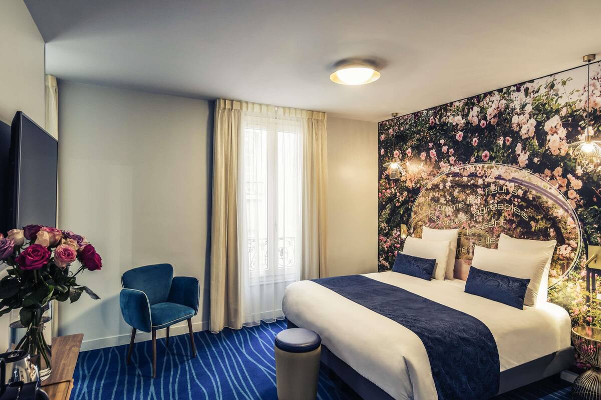 Premium bedding, in-room safe, desk, free WiFi
