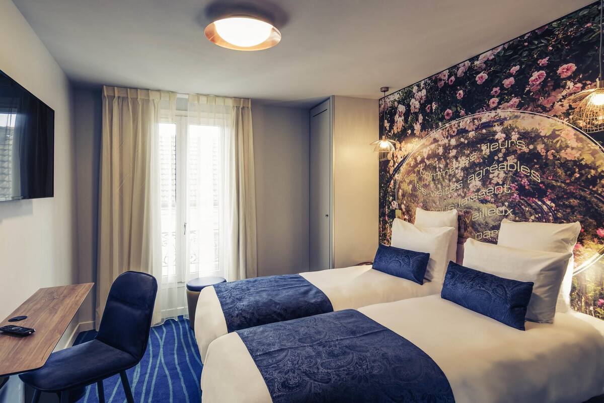 Premium bedding, in-room safe, desk, free WiFi