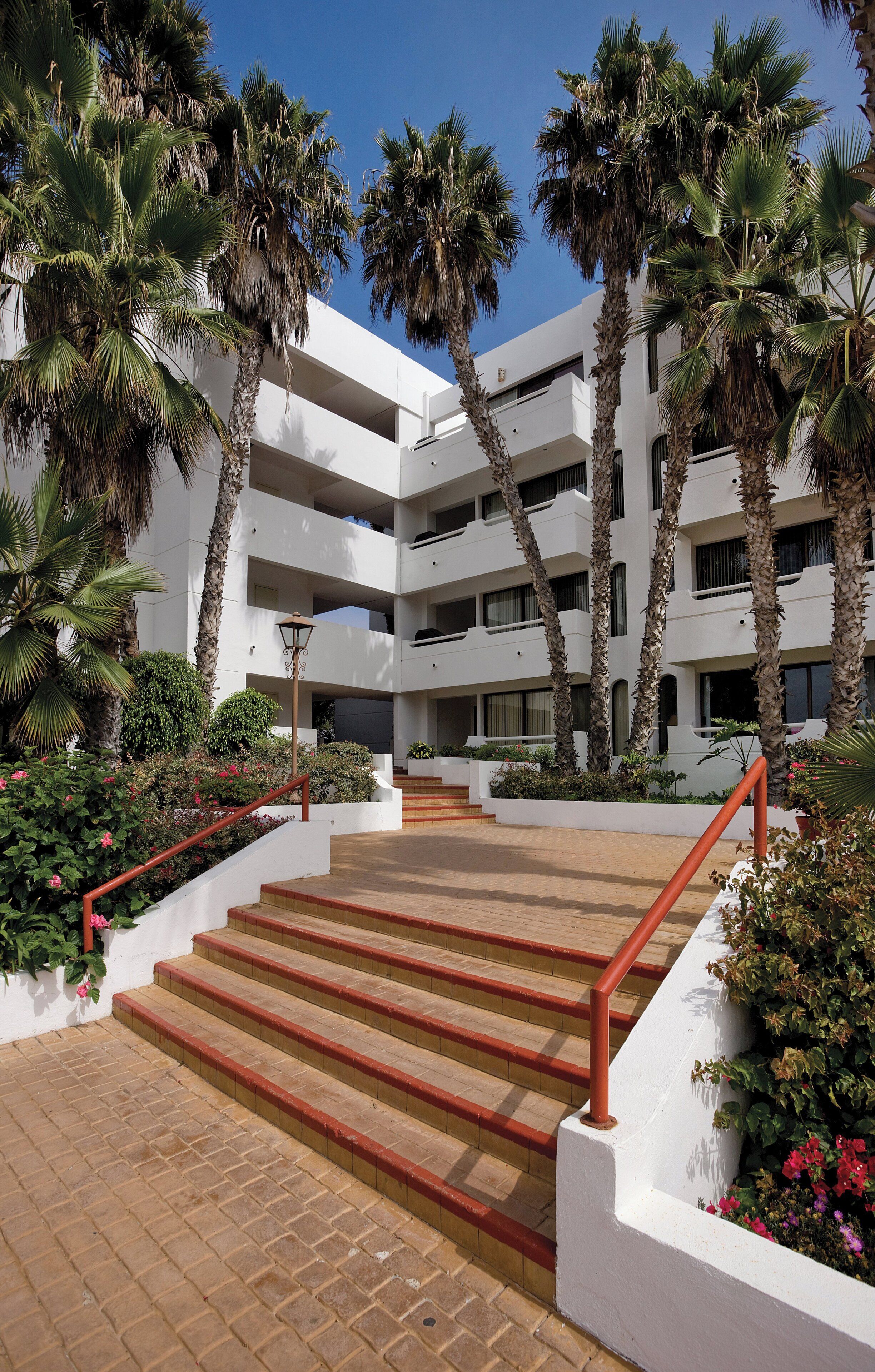 Vista frontal de la propiedad