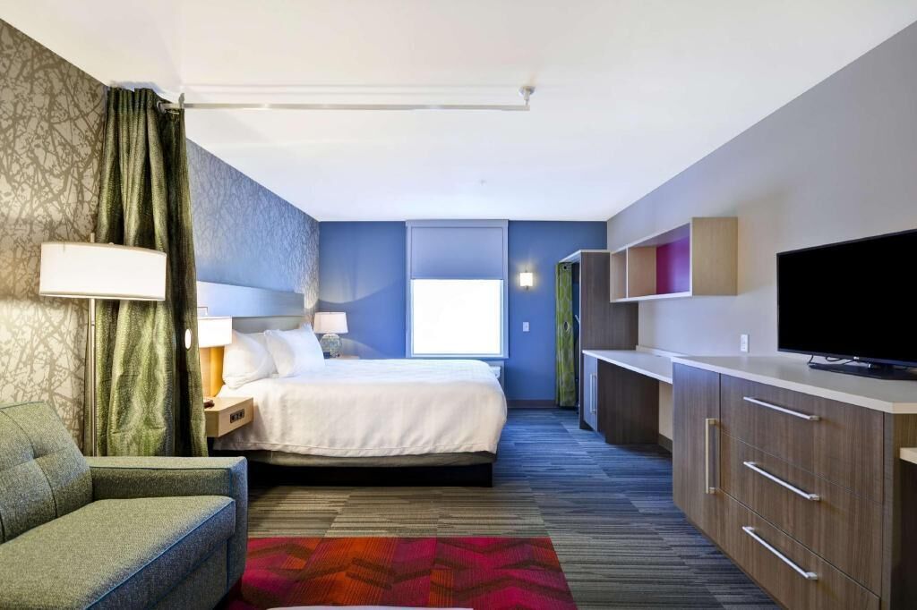 In-room safe, blackout drapes, iron/ironing board, free WiFi