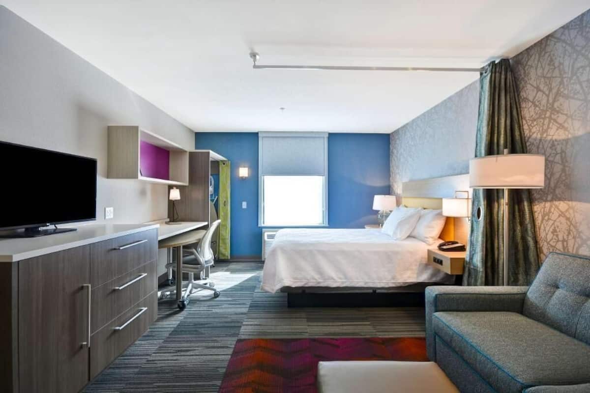 In-room safe, blackout drapes, iron/ironing board, free WiFi