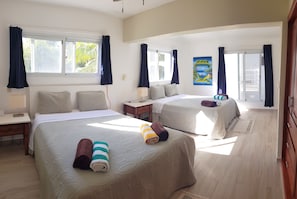 Comfort Condo, 2 Bedrooms, Ocean View, Poolside