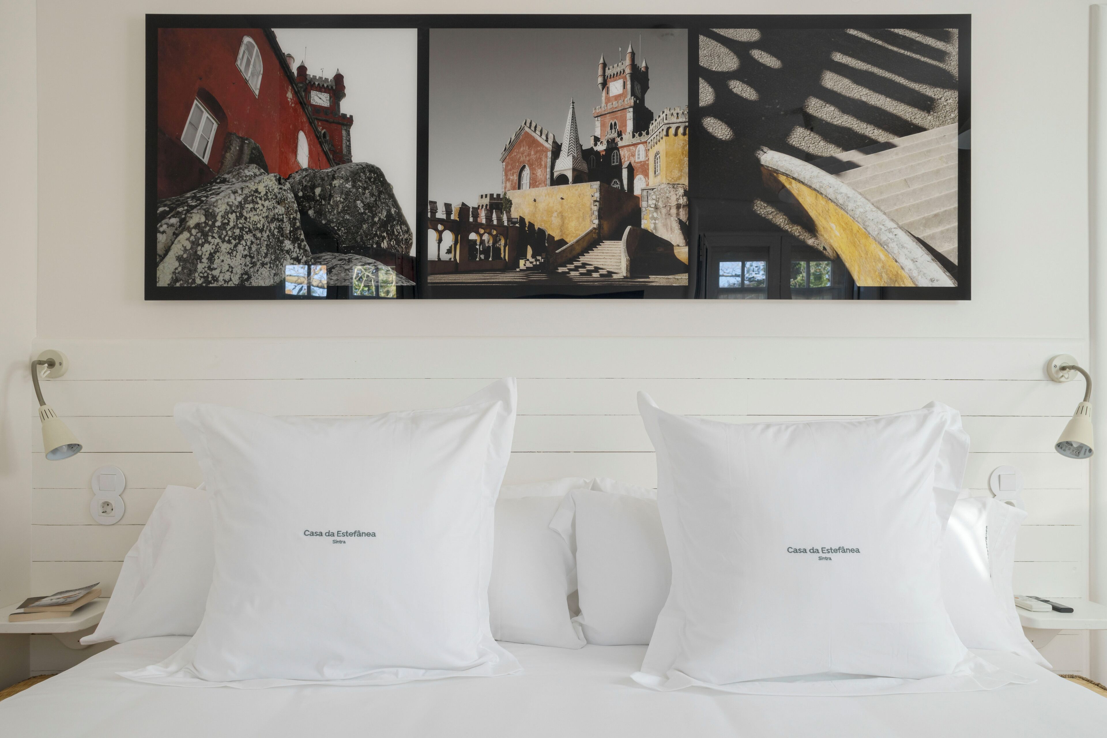 Standard Room, Ensuite | Free minibar, iron/ironing board, free WiFi, bed sheets