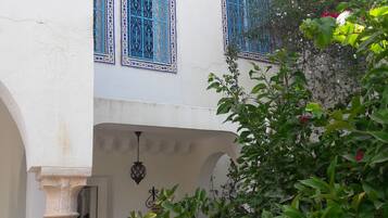 Pintu masuk hartanah