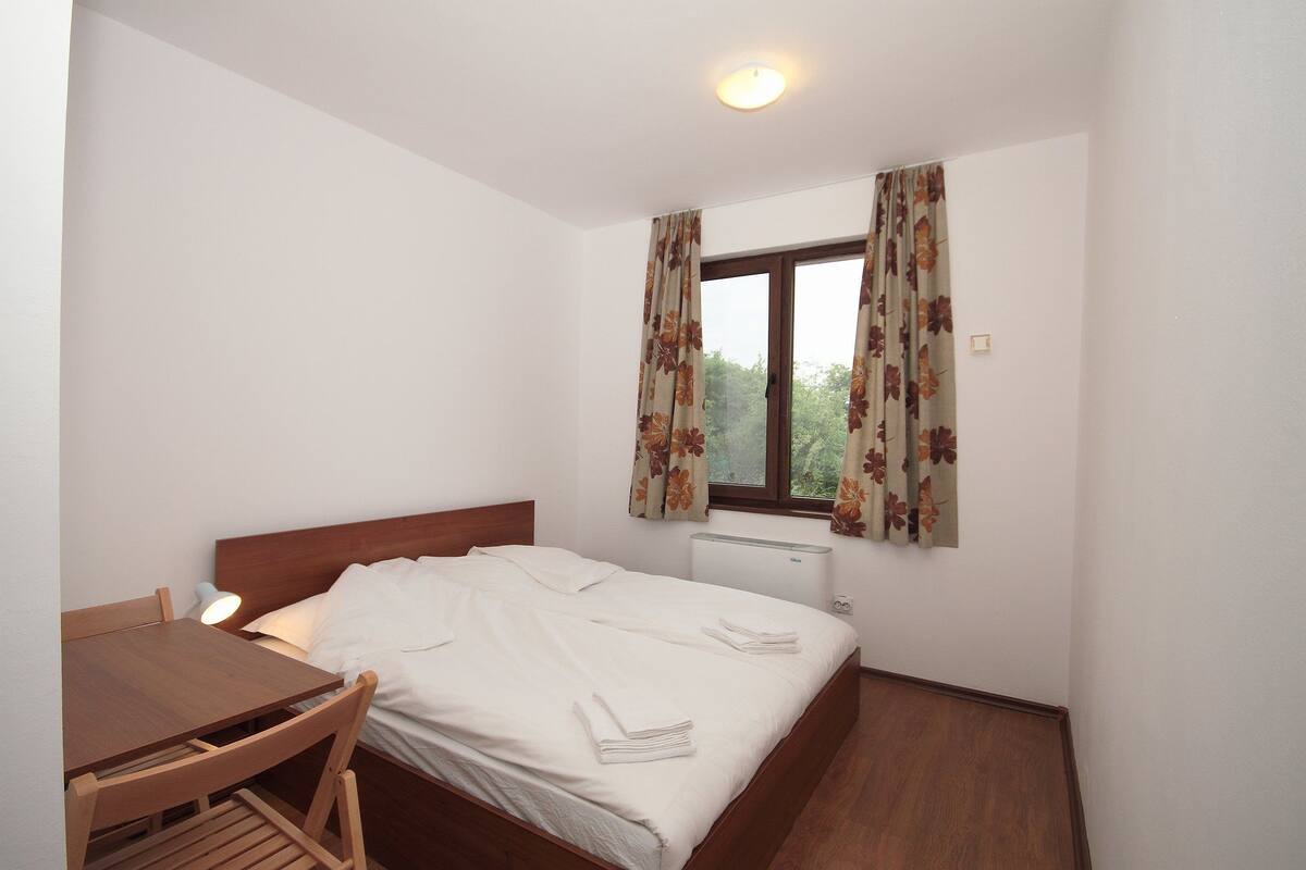 Desk, iron/ironing board, free WiFi