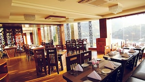 مطعم