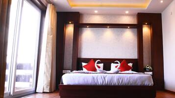 Luxury-Suite, 1 Queen-Bett, Badewanne, Seeblick