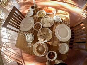 Breakfast, lunch and dinner served  - Apsaras Resort Sigiriya (Sigiriya)