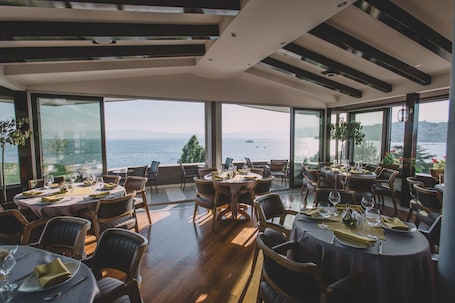 Restaurante. SU Hotel