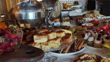 Free buffet breakfast