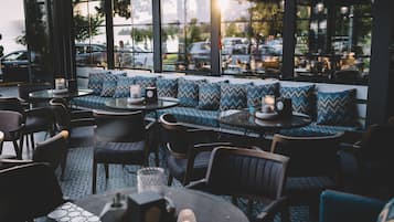 Bar (in der Unterkunft)