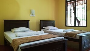 1 bedroom, premium bedding, in-room safe, desk