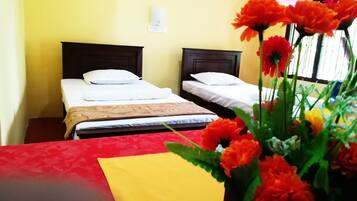 1 quarto, roupas de cama premium, cofres nos quartos, escrivaninha