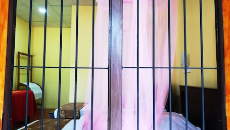 1 bedroom, premium bedding, in-room safe, desk