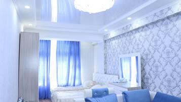 1 bedroom, premium bedding, desk, iron/ironing board