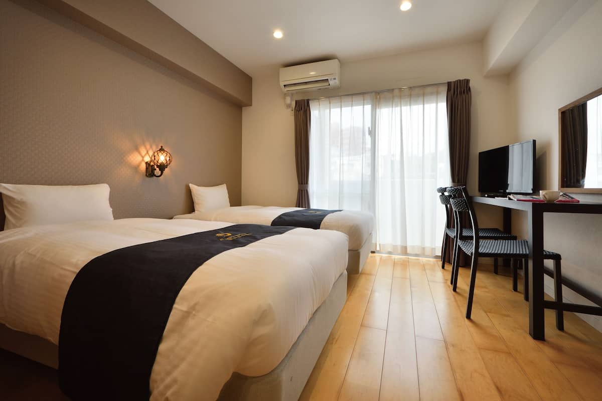 Habitación con 2 camas individuales, no fumadores | Edredones de plumas, wifi gratis, ropa de cama