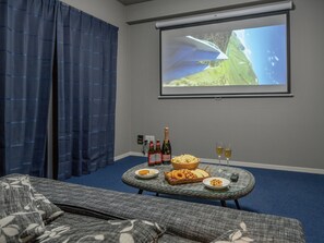 Habitación triple, no fumadores | Edredones de plumas, wifi gratis, ropa de cama