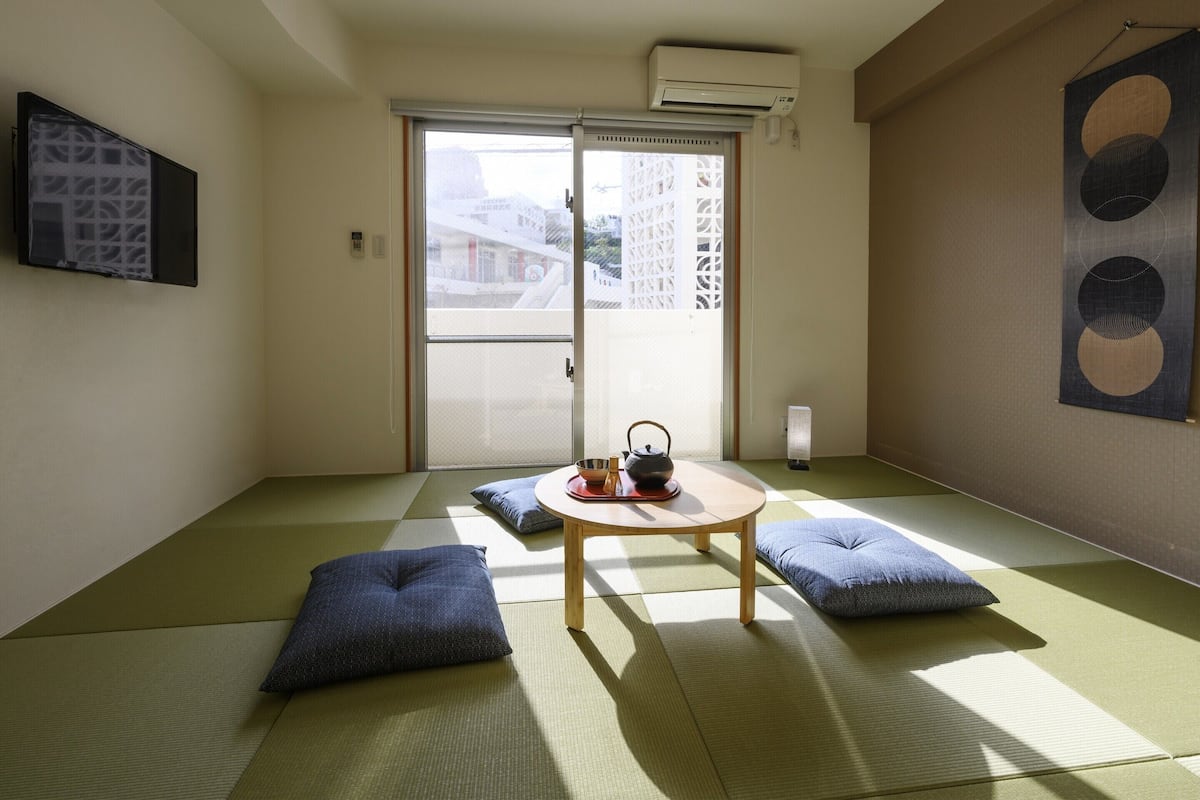 传统三人房, 无烟房 (Tatami Condo) | 羽绒被、免费 WiFi、床单