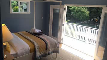 4 bedrooms, iron/ironing board, travel cot, free WiFi