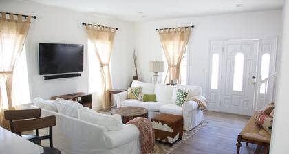 Beautiful Deluxe Sonoma Retreat With Private Pool Spa Bocce & More! Sleeps 8+2