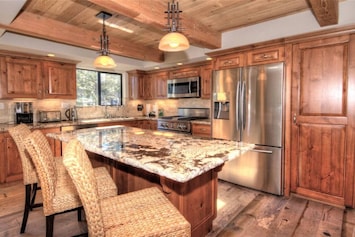 Fully Equipped Gourmet Kitchen