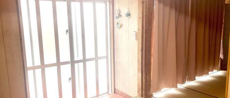 Basic House, Non Smoking, Kitchen | 1 bedroom, soundproofing, free WiFi, bed sheets