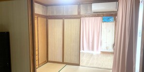 1 habitación, sistema de insonorización, wifi gratis y ropa de cama 