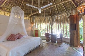 3 makuuhuonetta, tallelokero huoneessa, Wi-Fi, vuodevaatteet